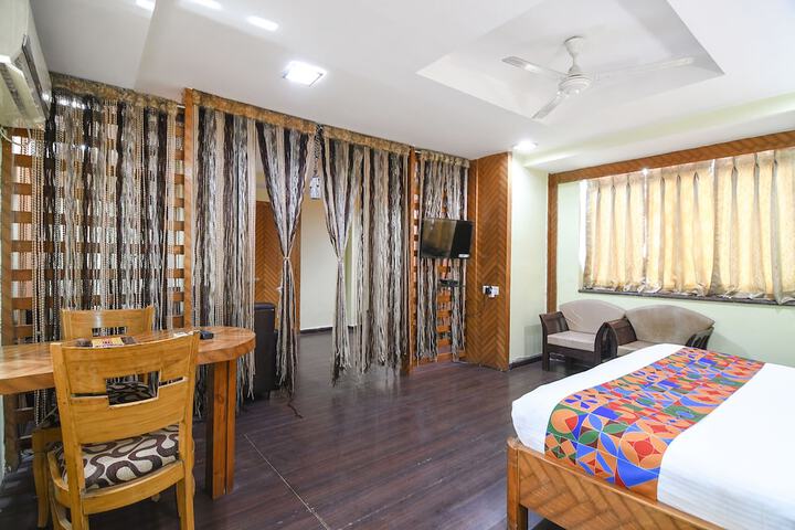 Room 7 of 32