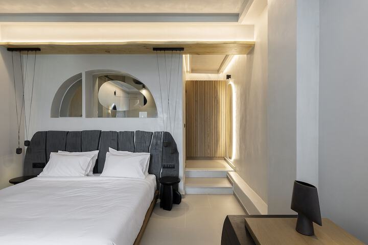 Room 5 of 82