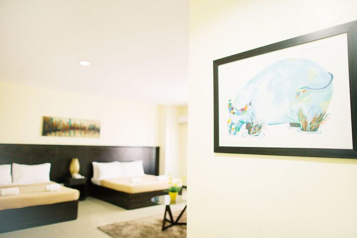 Room 9 of 34