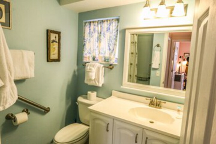 Room 2 of 23