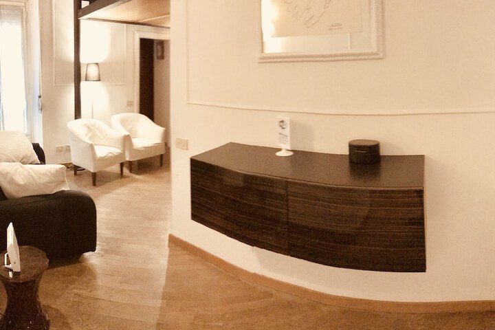 Room 18 of 33