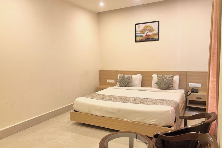 Room 5 of 44