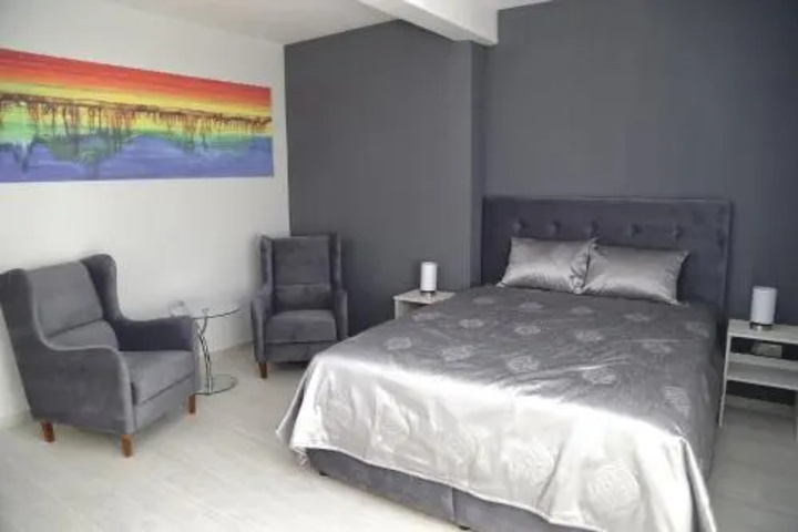 Room 4 of 35