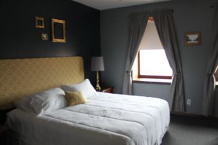 Room 21 of 49