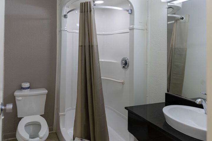 Room 18 of 29