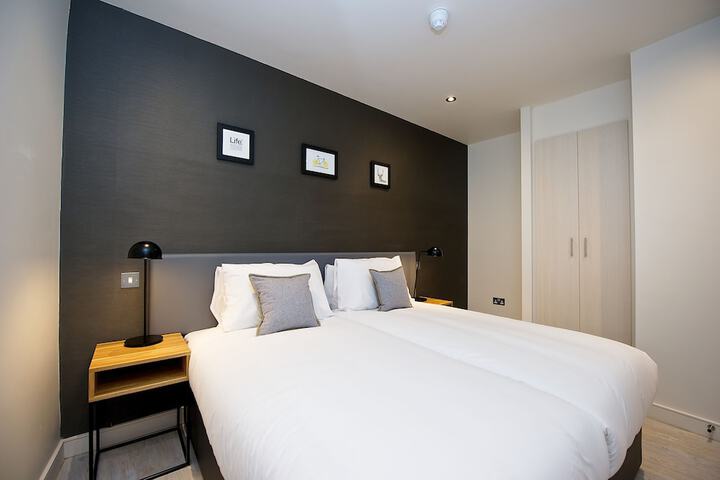 Room 5 of 39