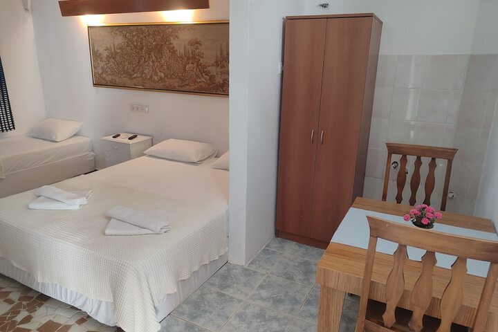 Room 9 of 29