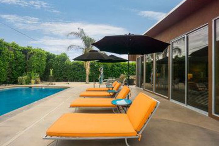Pool 26 of 32