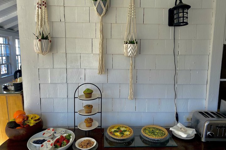Breakfast/Coffee Service 51 of 70