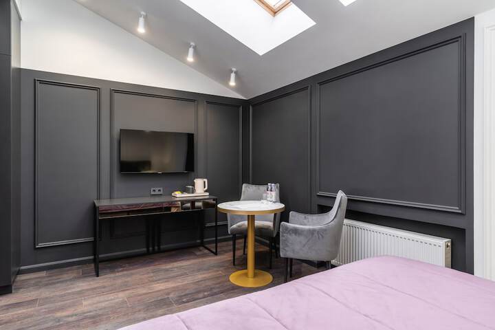 Room 16 of 54
