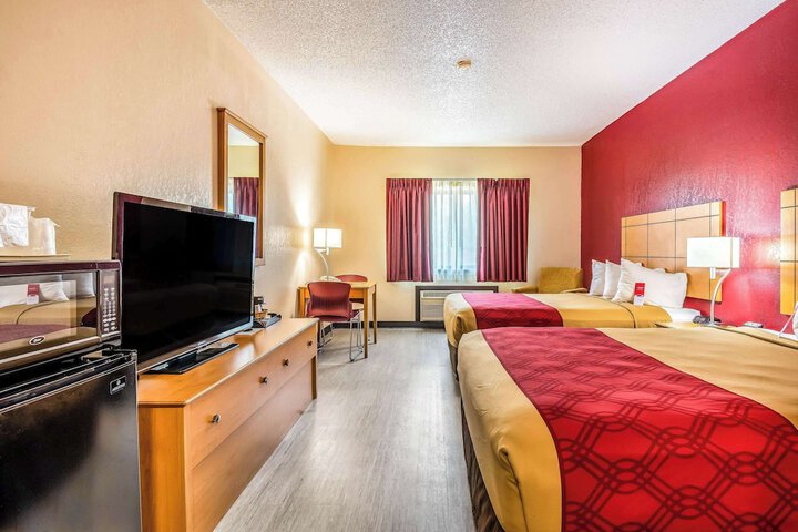 Room 17 of 31
