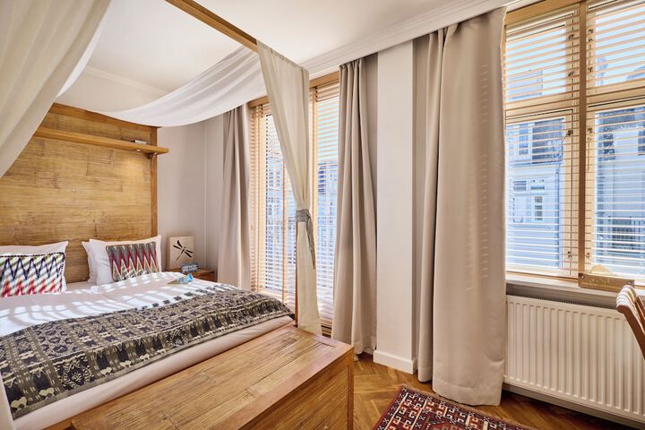 Room 40 of 105