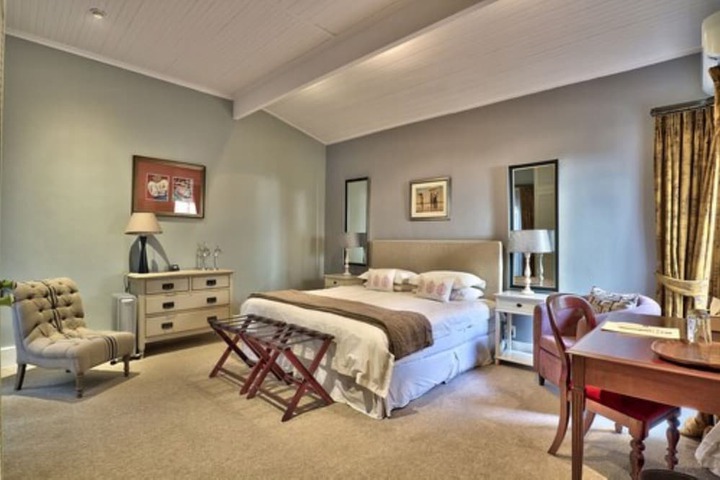 Room 17 of 46