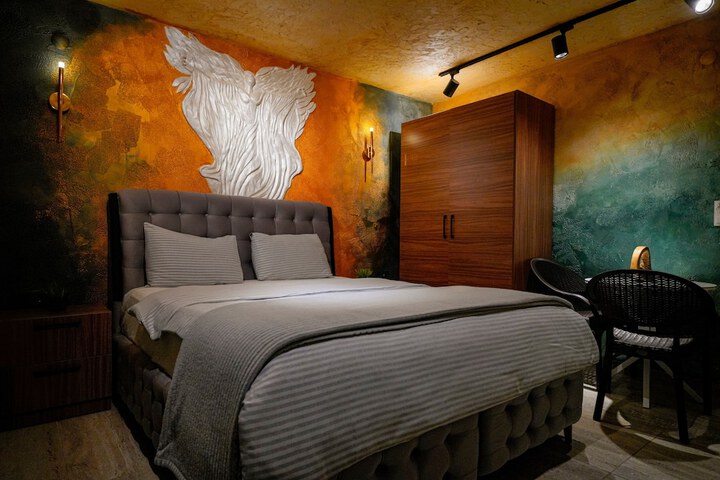 Room 116 of 244