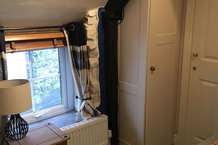 Room 11 of 38