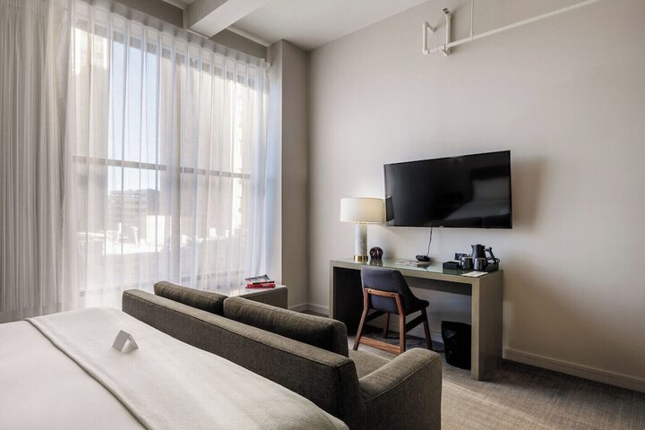 Room 38 of 124