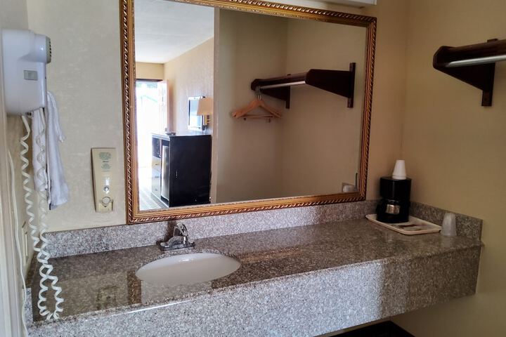 Comfort Double Room (5 of 8)