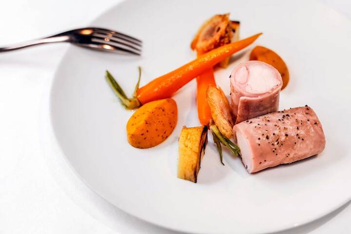 Dining 105 of 149