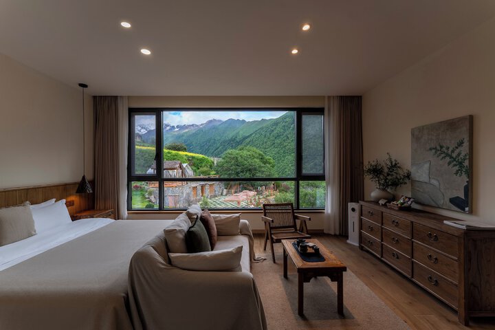 Room 15 of 82