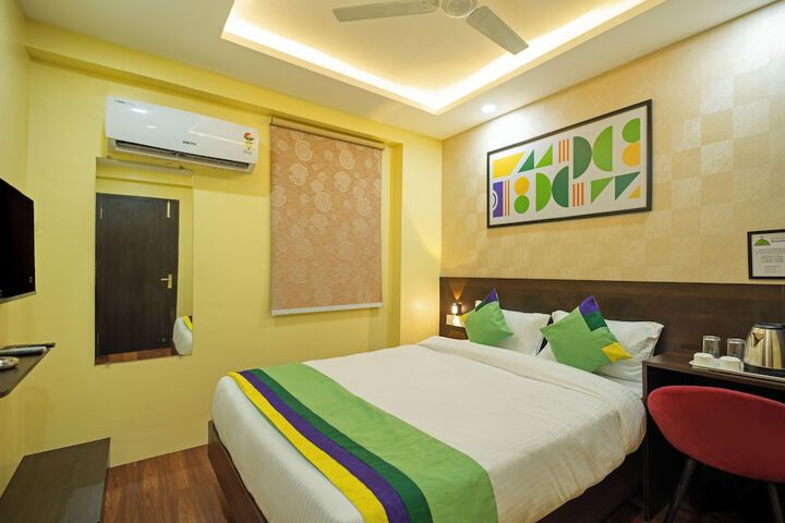 Room 19 of 34