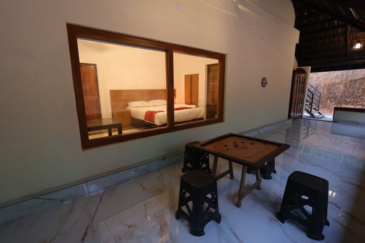 Room 20 of 103