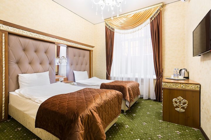 Room 14 of 49