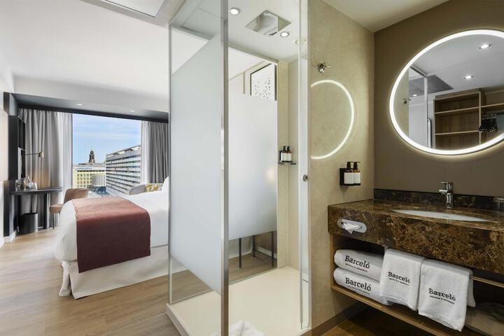 Room 44 of 92