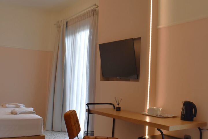 Room 40 of 72