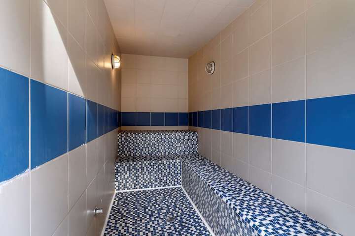 Steam room