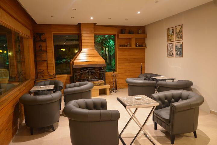 Guest Lobby