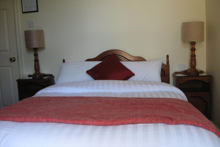 Room 3 of 27