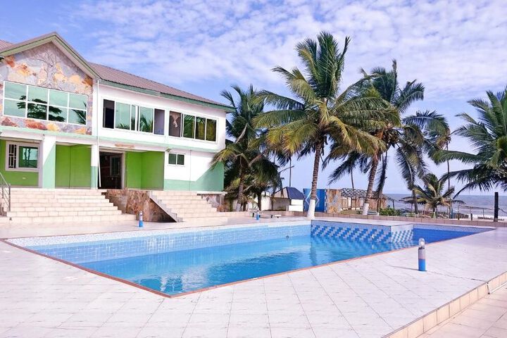 Pool 56 of 106