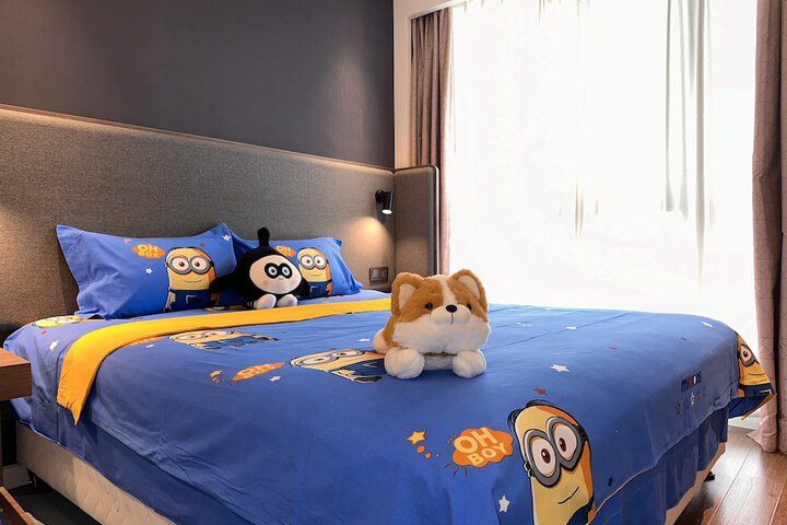 Room 27 of 49
