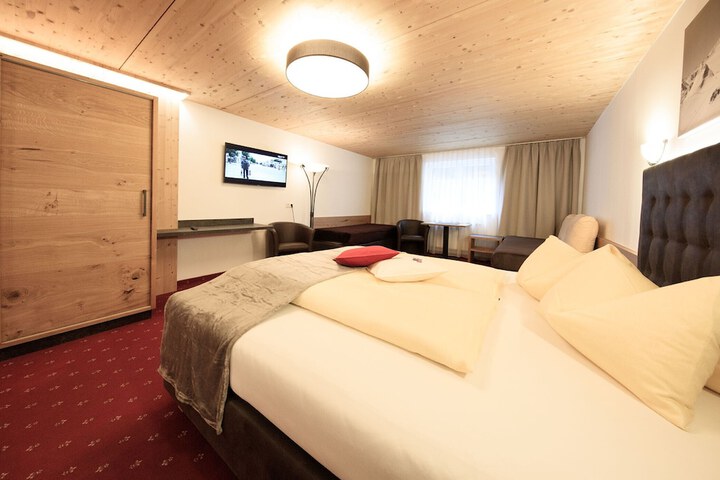 Room 16 of 45