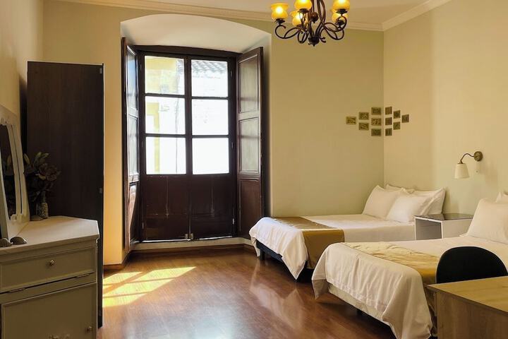 Room 6 of 37