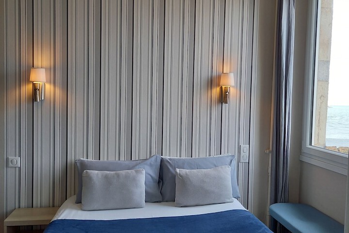 Room 48 of 91