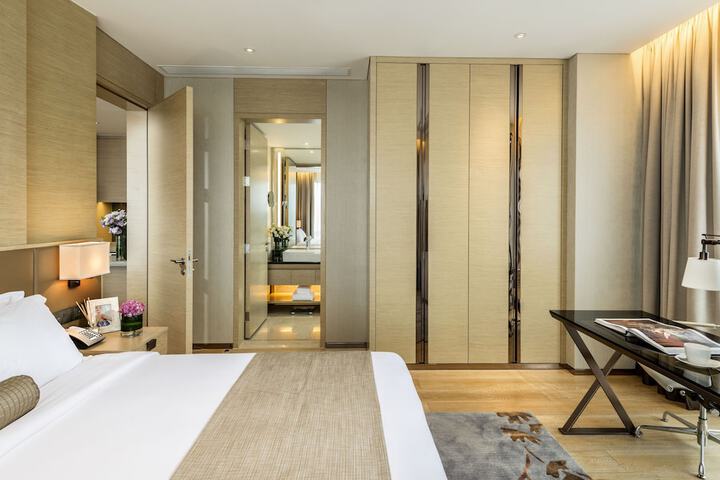 Room 14 of 84