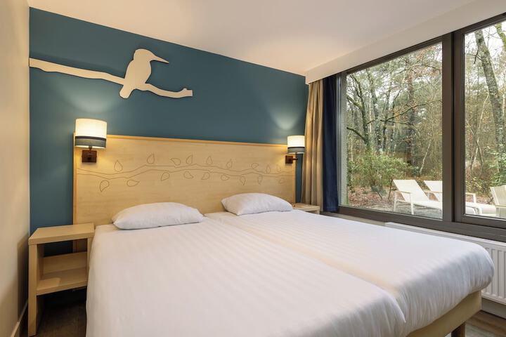 Room 15 of 137