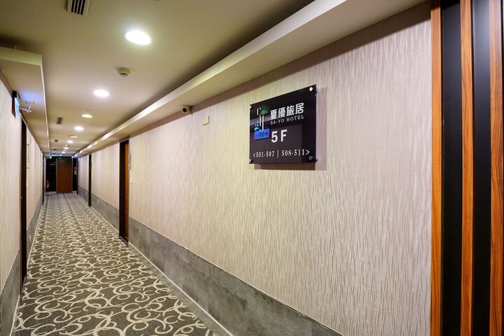 Ballroom/Hall 55 of 61
