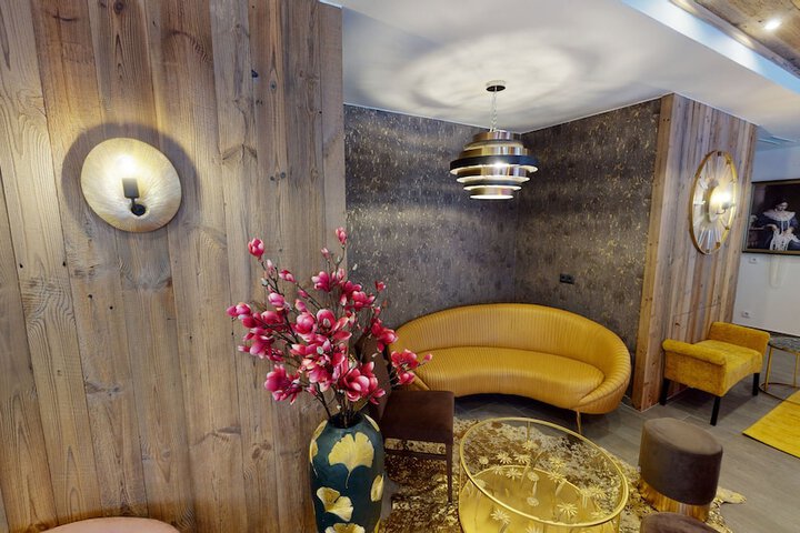 Hotel Interior 6 of 67