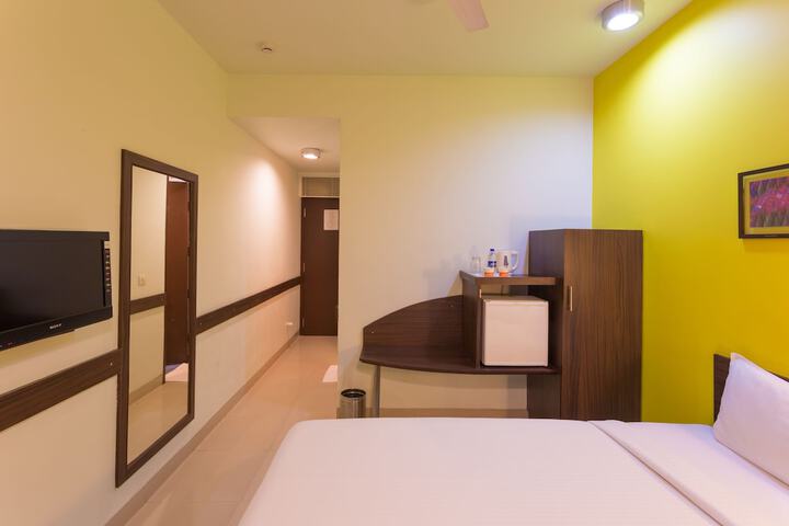 Room 16 of 48