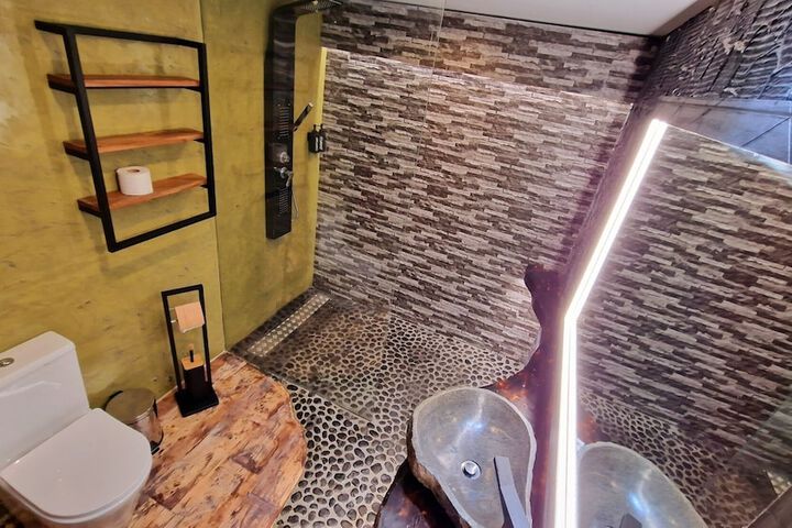 Room 171 of 231