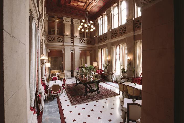 Guest Lobby
