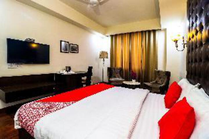 Room 10 of 23