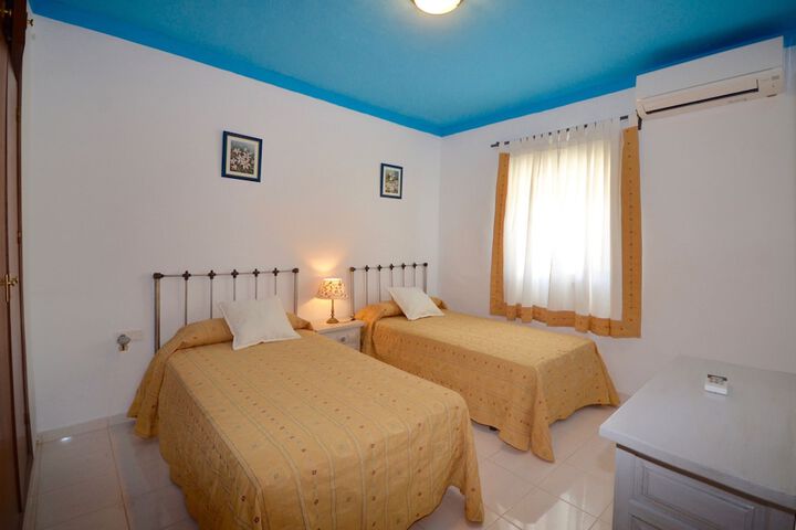 Room 2 of 4