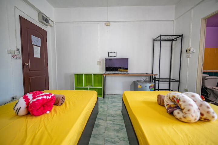 Room 8 of 15