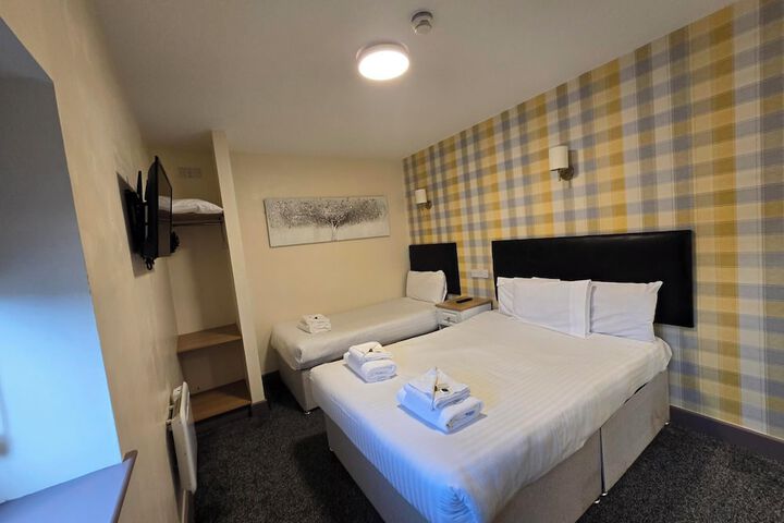 Room 8 of 22