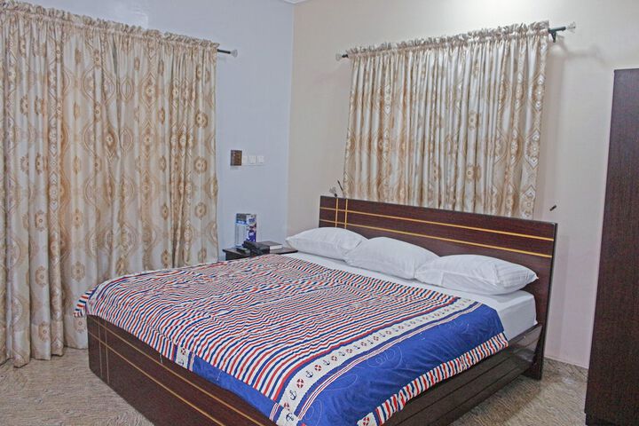 Room 50 of 68