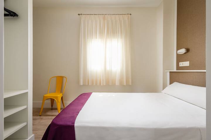 Room 12 of 65