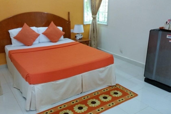 Room 4 of 24